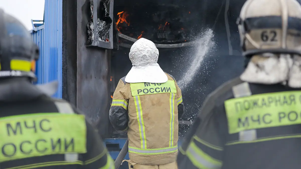 Пожар произошел на рынке на севере Москвы